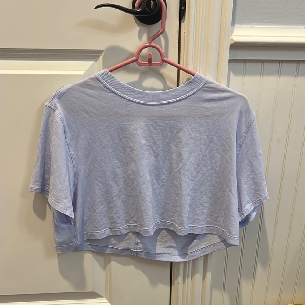 LAVENDER LULULEMON CROP TOP